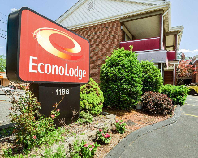 Exterior & Views 3, Econo Lodge Framingham Area, Middlesex