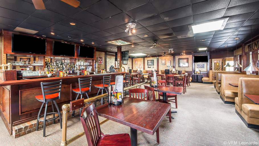Food & Drinks 1, Quality Inn Ponca City Route 77, Kay