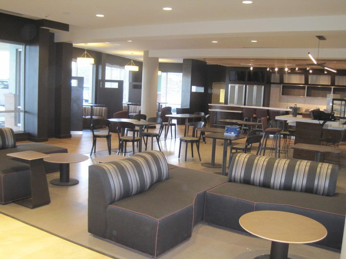 Public Area 3, Courtyard Morgantown, Monongalia