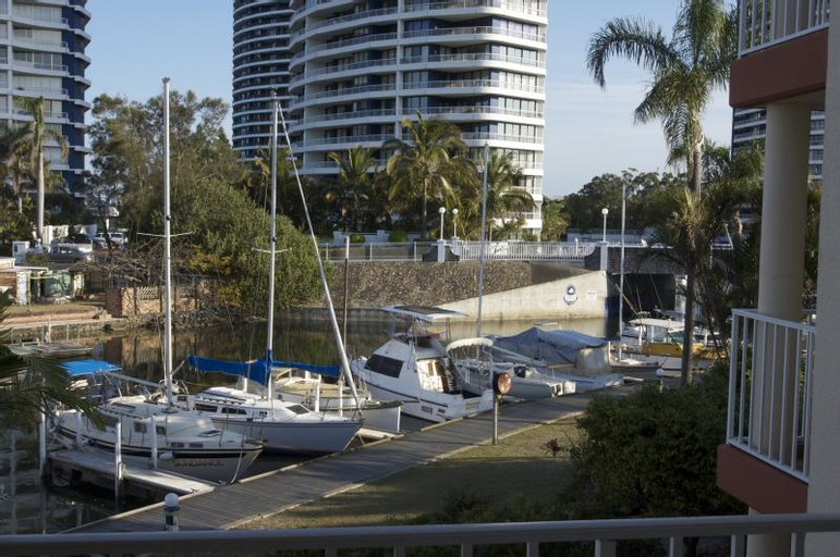 Food & Drinks, Bayview Bay Apartments, Gold Coast