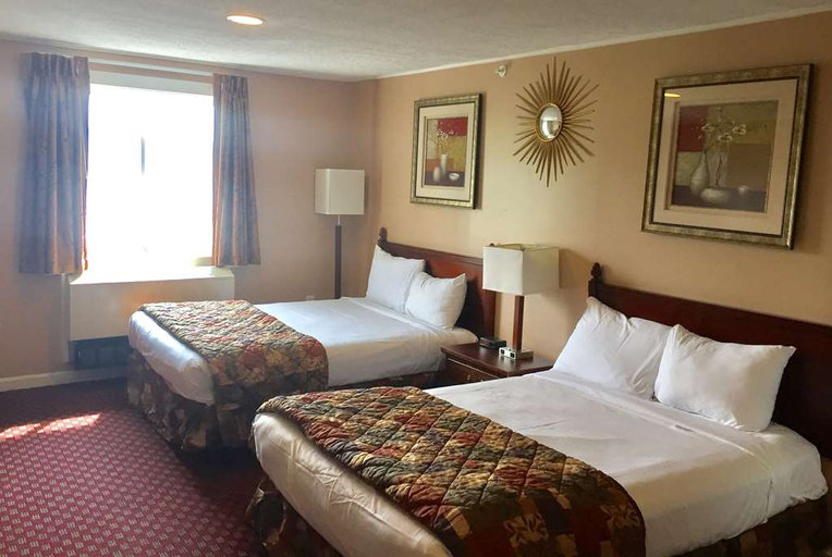 Bedroom 5, Winnisquam Lake Inn, Belknap