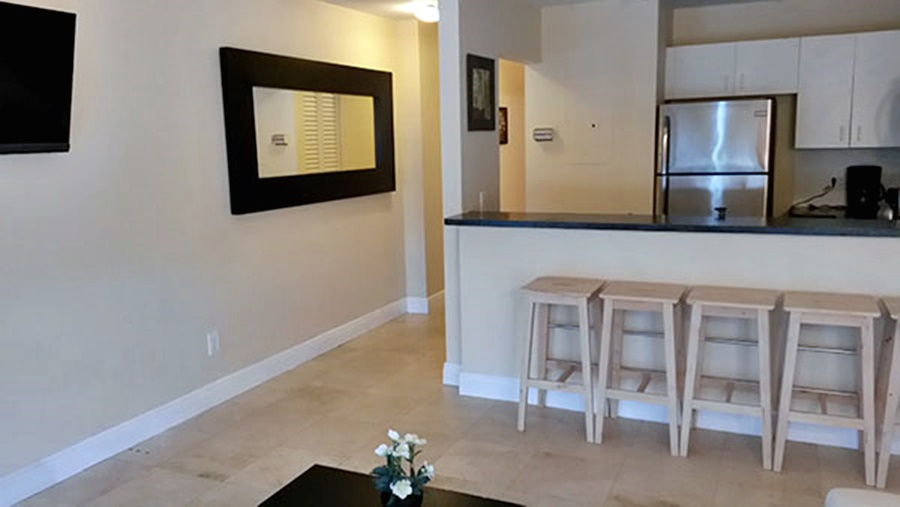 Exterior & Views 2, Newpoint Miami Beach Apartments, Miami-Dade
