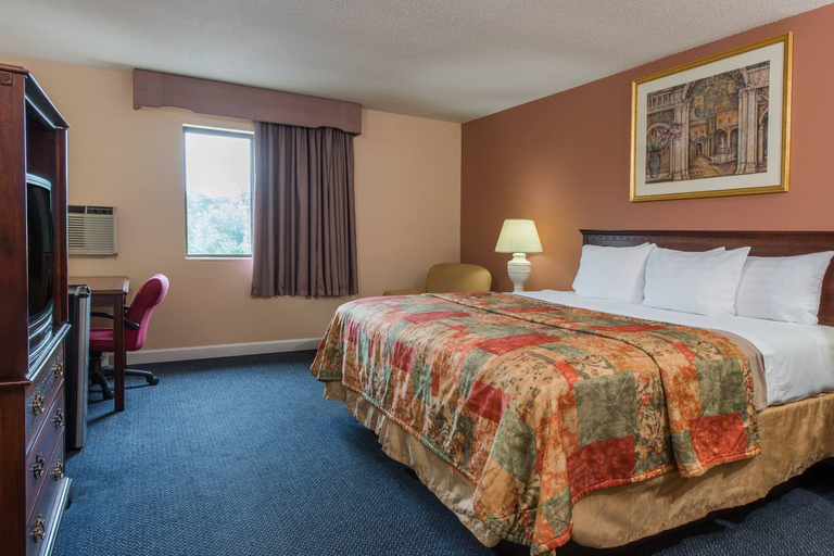 Bedroom 3, Knights Inn Wentzville MO, Saint Charles