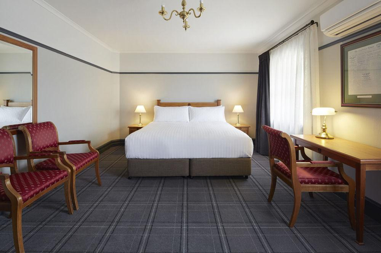 Bedroom 4, Brassey Hotel, Canberra