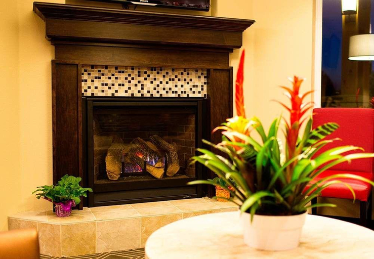 Public Area, TownePlace Suites Lancaster, Los Angeles