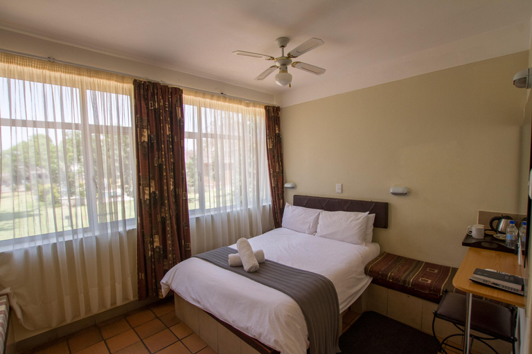 Bedroom 3, N1 Hotel & Campsite Victoria Falls, Hwange