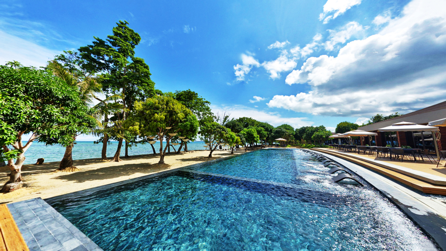 Astoria Palawan, Roxas
