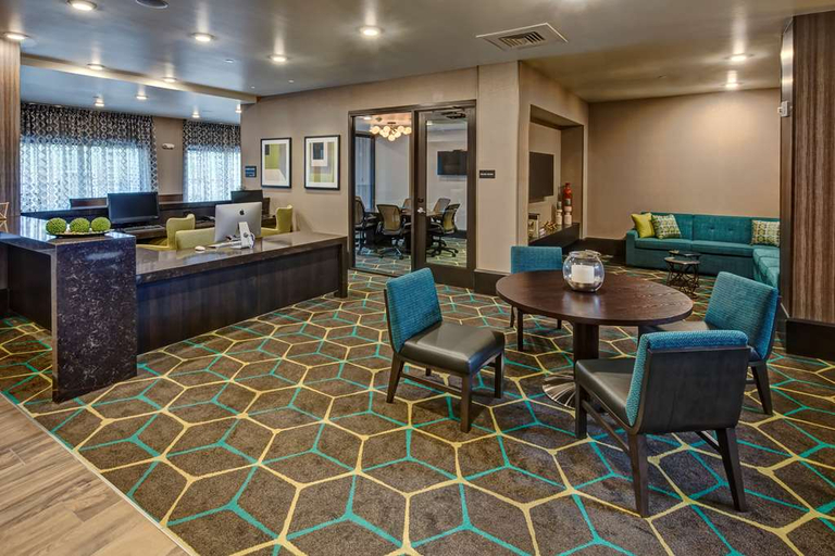 Exterior & Views 2, Hampton Inn & Suites Nashville Hendersonville, Sumner