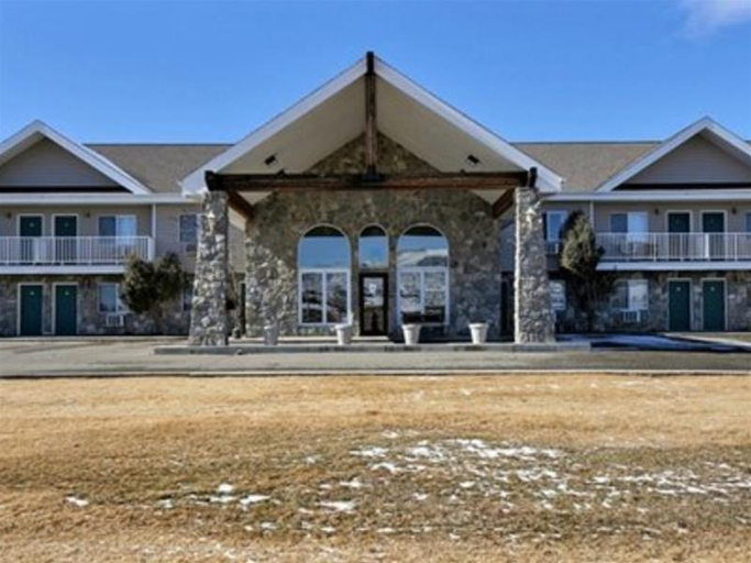 Exterior & Views 1, Rodeway Inn Whitehalla, Jefferson