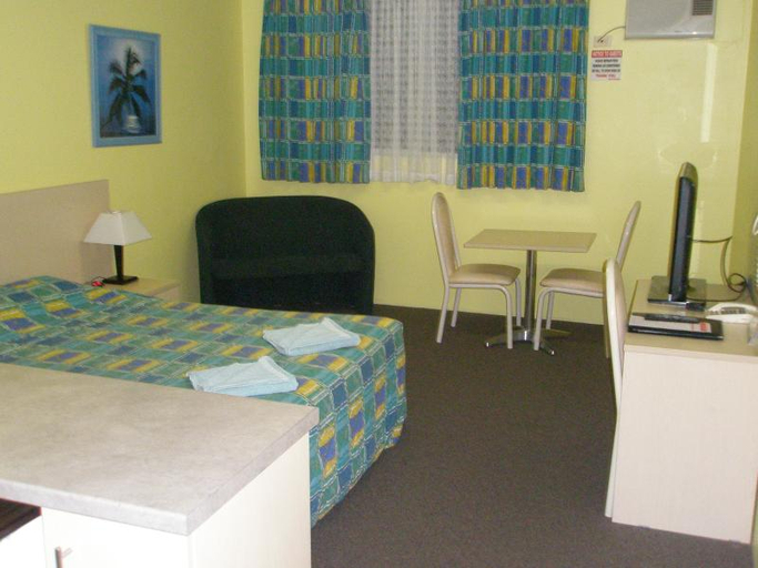 Bedroom 5, CBD Motor Inn, Coffs Harbour - Pt A