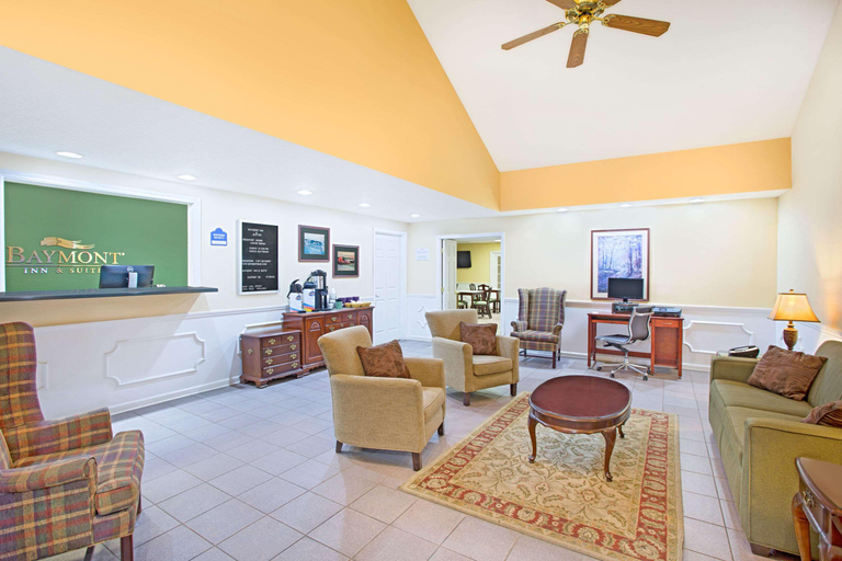 Public Area 2, Baymont by Wyndham Forest City, Rutherford