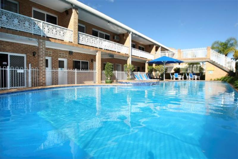 Sport & Beauty 3, The Hermitage Motel Campbelltown, Campbelltown - South