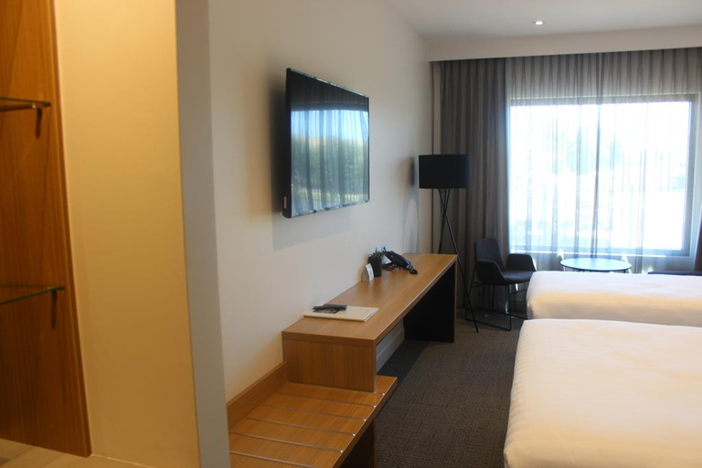Bathroom 4, Quality Hotel Rules Club Wagga, Wagga Wagga - Pt A