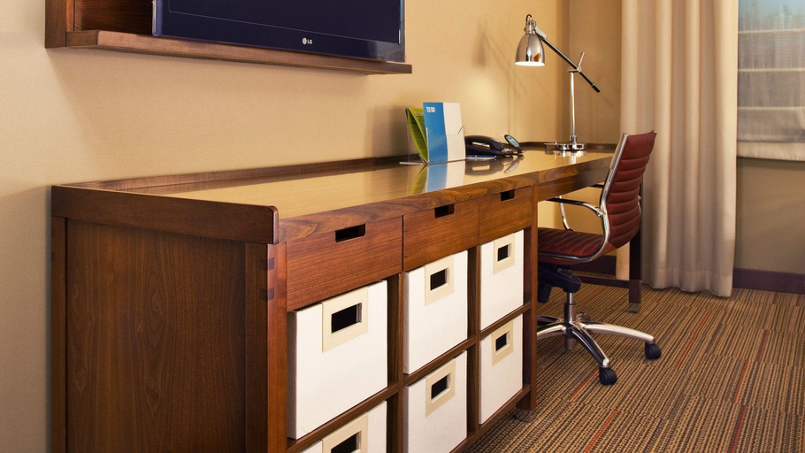 Public Area, Four Points by Sheraton Buffalo Grove, Cook