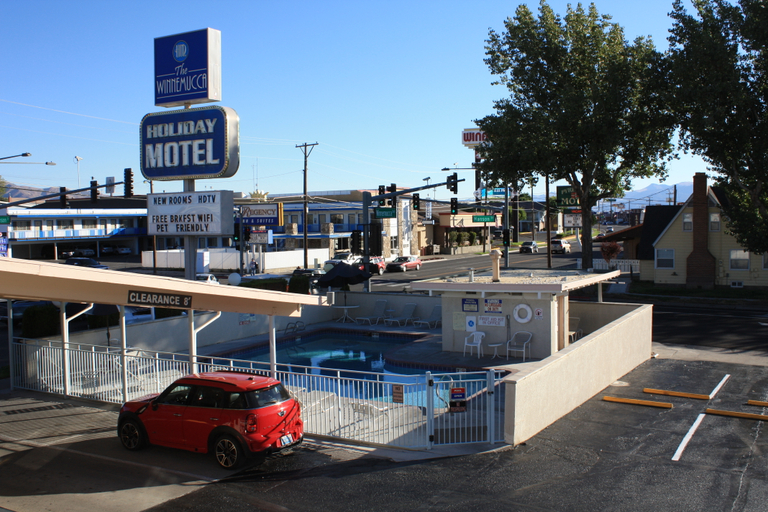 Public Area 4, Holiday Motel, Humboldt