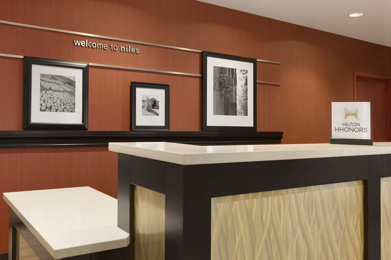 Public Area 2, Hampton Inn Niles/Warren, Trumbull