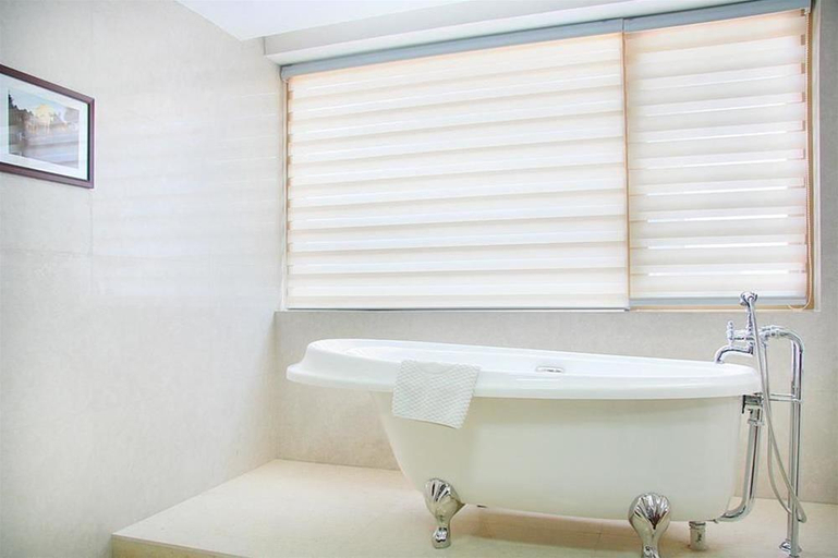 Bathroom, Jinhai Hotel, Qingdao