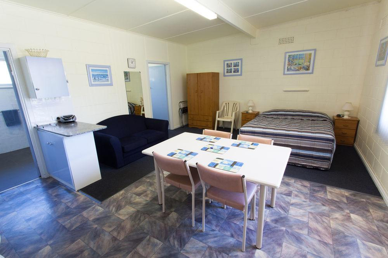 Exterior & Views 5, Modra's Apartments, Tumby Bay
