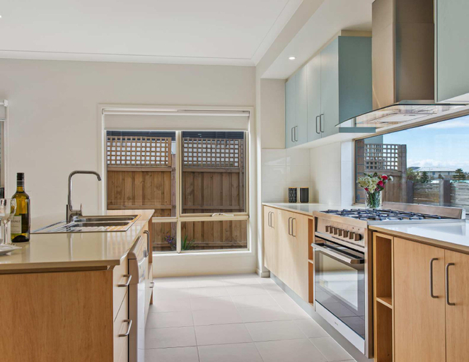 Food & Drinks 5, Serviced Houses Wyndham Harbour Villa, Melbourne