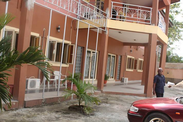 Bevaluable Hotel, Odigbo