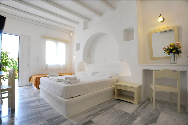 Bedroom 3, Carlo Bungalows, South Aegean