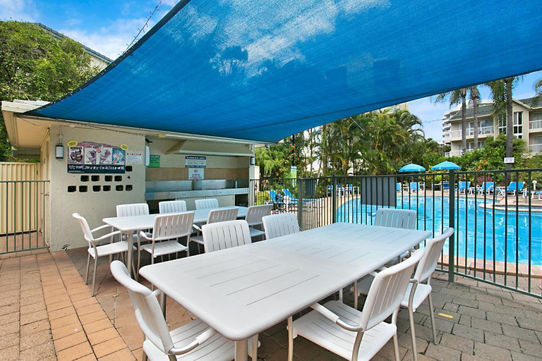 Food & Drinks 5, Mari Court Resort, Gold Coast