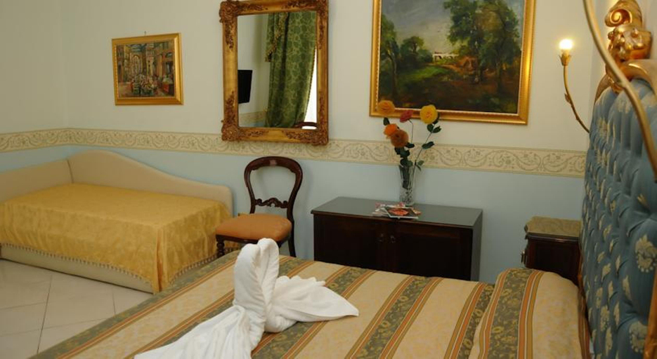 Bedroom 2, B&B Art Suite Santa Brigida, Napoli