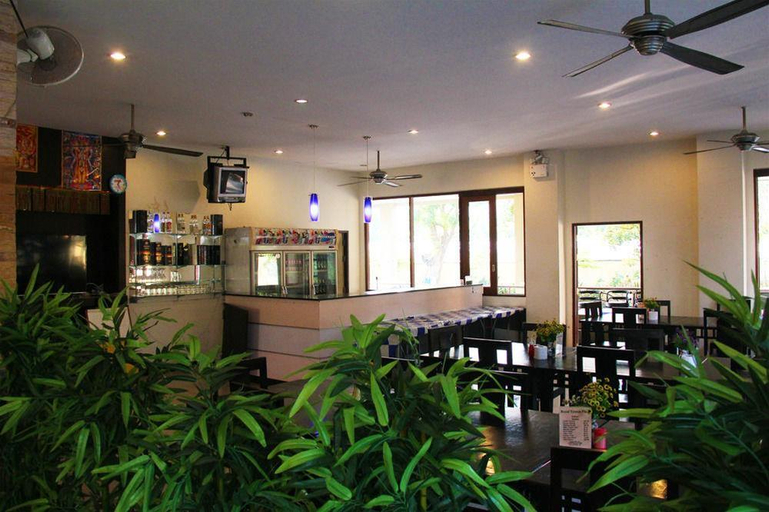Food & Drinks 5, Royal Tycoon Place Pattaya, Pattaya