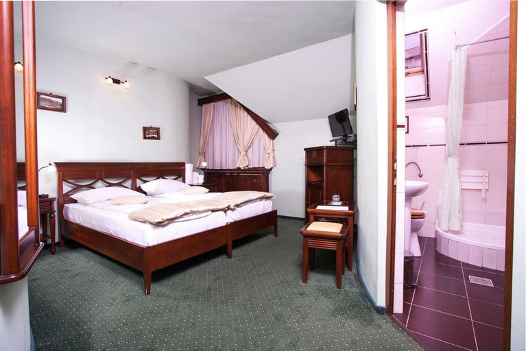 Bedroom 2, Pension Brasovu Vechi, Brasov