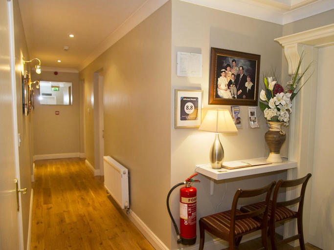 Others 5, Hillview House, Dublin