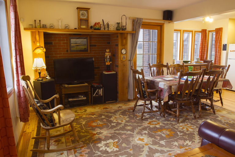 Public Area 3, Cobtree Vacation Rental Resort, Ontario