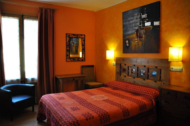 Bedroom 5, Hotel Prats, Girona