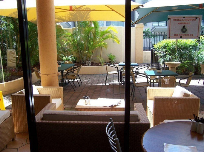 Food & Drinks 5, Sapphire Resort, Brisbane