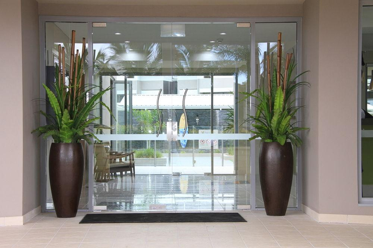 Exterior & Views 2, 1770 Lagoons Central Apartment Resort, Miriam Vale