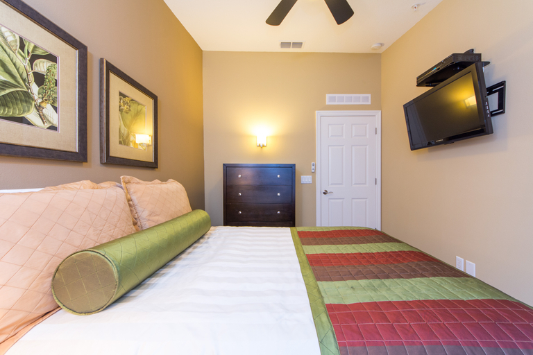 Bedroom 4, Damai Resort, Orange