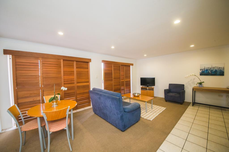 Exterior & Views 2, Cosmopolitan Motel & Serviced Apartments, Rockhampton