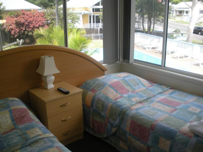 Exterior & Views 26