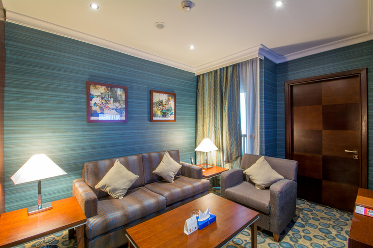 Bedroom 3, Millennium Al Aqeeq Hotel, Al Madinah Al Munawwarah