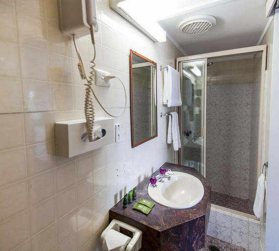 Bathroom 5, Murwillumbah Motor Inn, Tweed - Pt B
