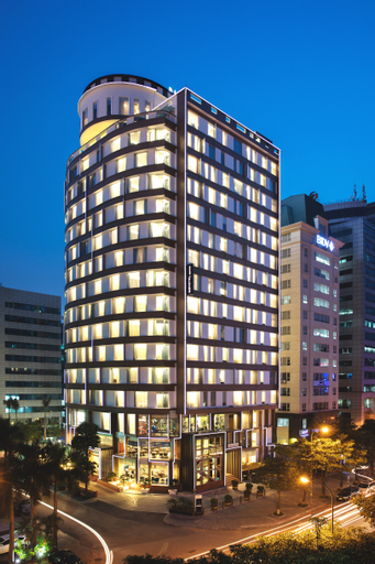 Novotel Suites Hanoi, Cầu Giấy