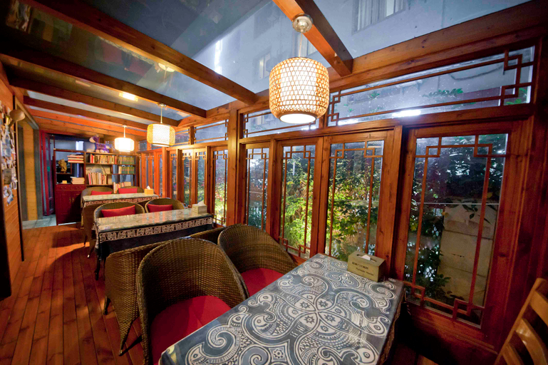 Public Area 2, Parkside Hostel, Guilin