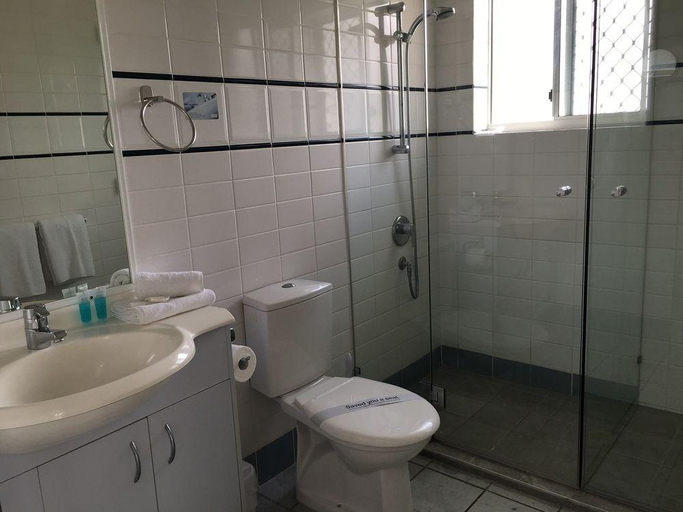 Bathroom 4, Santa Anne By The Sea, Gold Coast