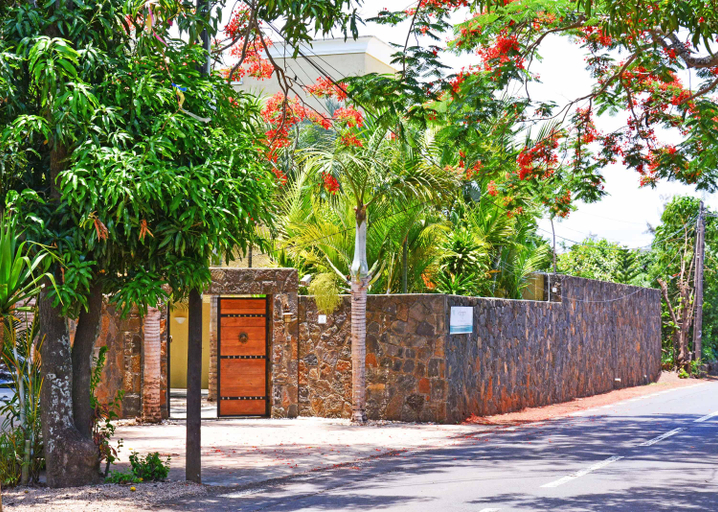 Exterior & Views 2, La Margarita