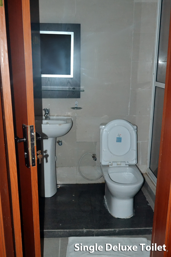 Bathroom, Villa Angelia Hotel & Chinese Restaurant, Eti-Osa