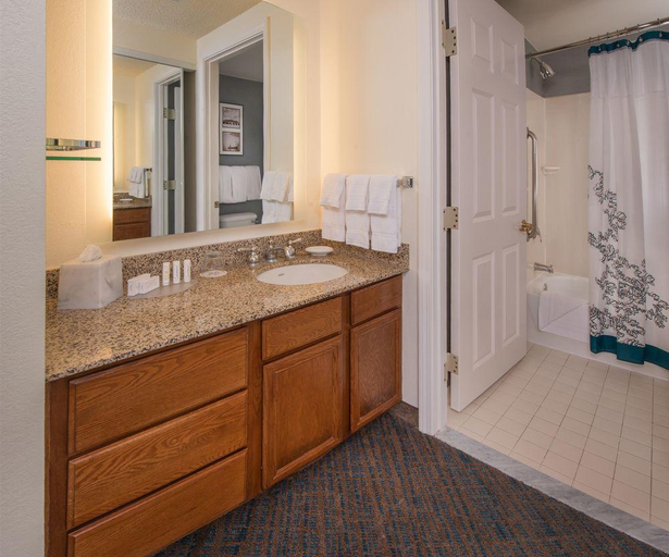 Bathroom 4, Residence Inn Arlington Rosslyn, Arlington
