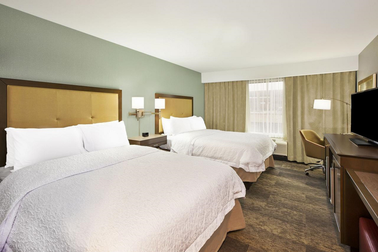 Bedroom 3, Hampton Inn Detroit/Dearborn, Wayne