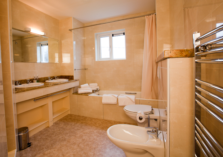 Bathroom, Kenmare House