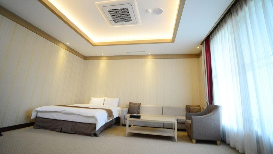 Bedroom 3, U Castle Hotel, Yeosu