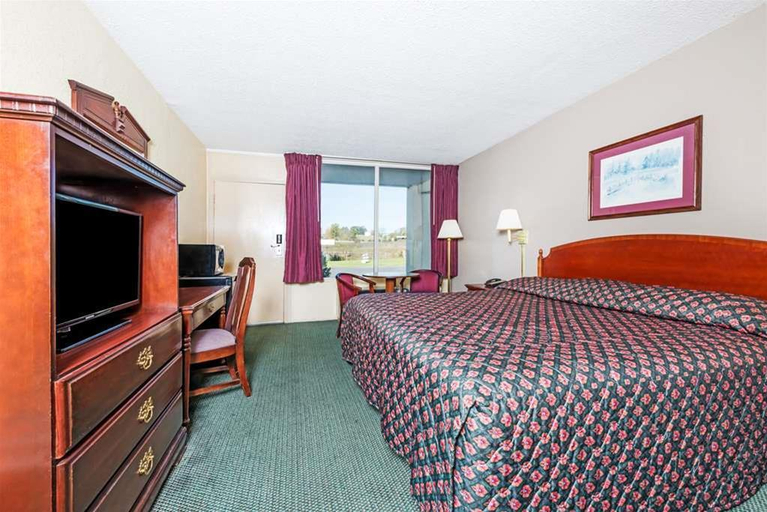 Bedroom 3, Super 8 Mount Jackson/New Market Area, Shenandoah