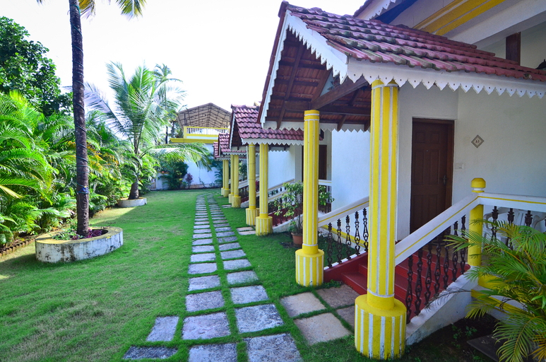 Exterior & Views